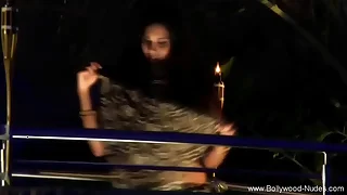 Loving Coupled with Sincere Bollywood Scanty Babe Company Feel Good